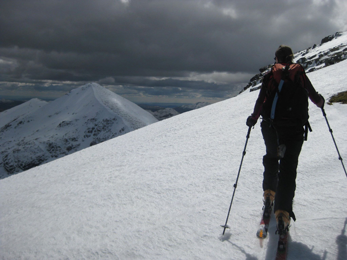 Skinning up towards the summit of Ben More, May 2015. The peak in the Background is Stob binnien, with the very nice NE face descent on the left. 