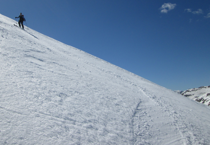 Skiing down the Pic Entre los Ports, above gavarnie. 