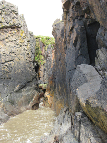 Looking into the Fish Kettle from the seaward end of the steep granite cliffs of the south side.