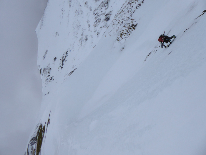 Climbing the eastern slopes of Binnien Mor. 