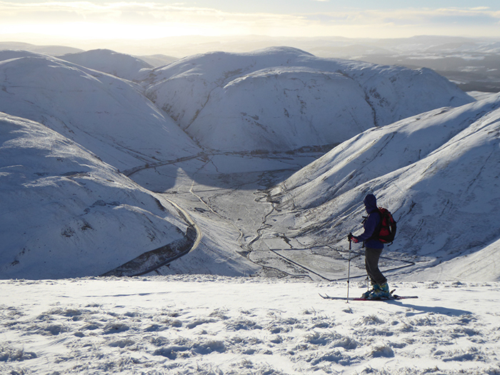 Myself and Kenny Livingston skiing back down to the Dalveen pass in excellent conditions in March 2010.