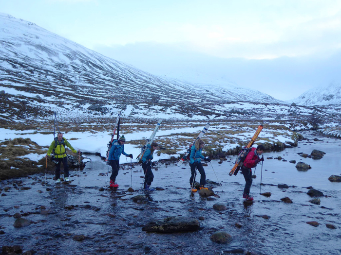 Ski mountaineering in teh Fannaichs, Scotland. 