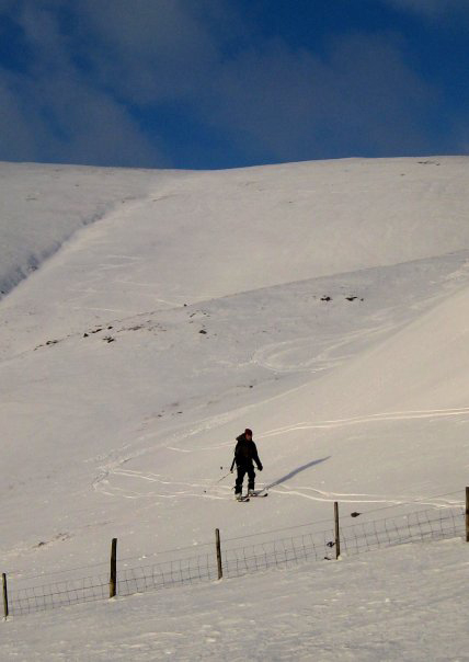 and the last turns back to the road at the Dalveen Pass.