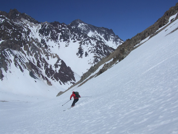 Skiing at 4000m in the Quebrada Matienzo, near Aconcagua, Argentina, October 2009. 